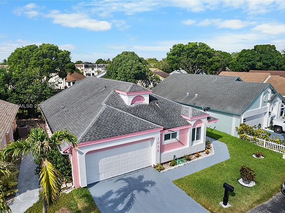 4th image of 1035 W Jasmine Ln