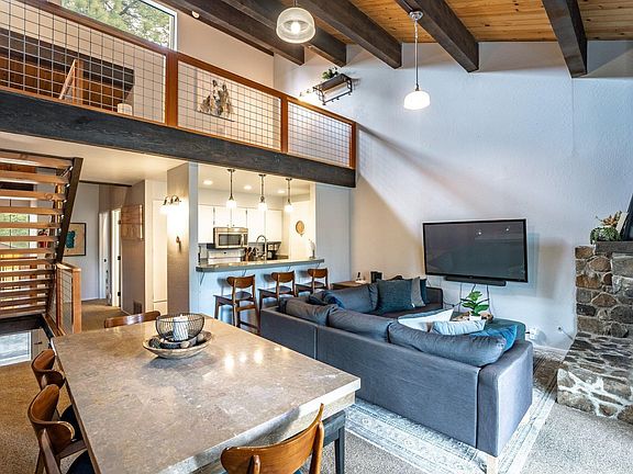 3rd image of 1001 Commonwealth Dr #22
