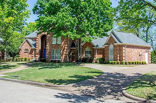 1st image of 3550 Golfing Green Dr