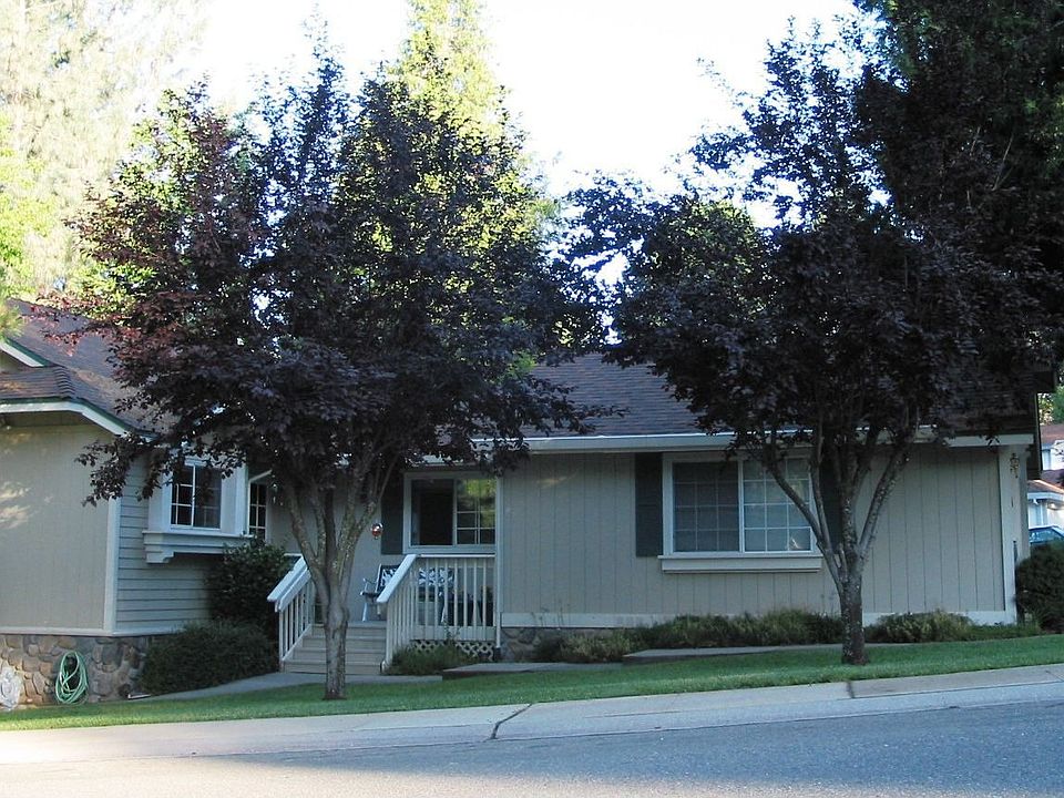 Nice Corner Lot