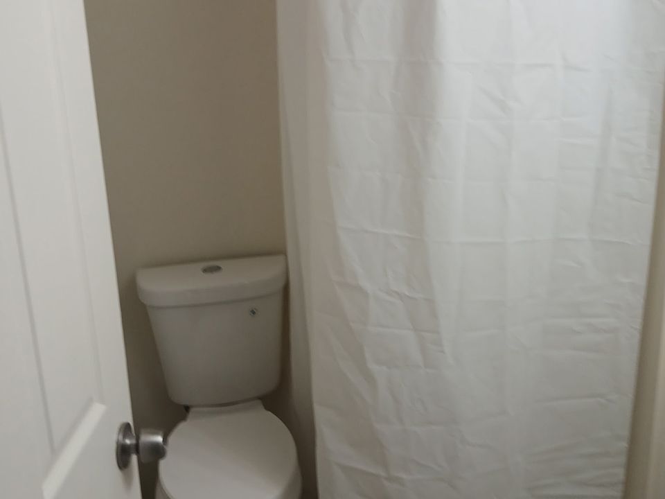 1st image of 3803 Glenwood Ave #10