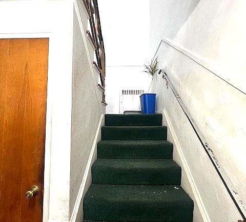 4th image of 2344 Losantiville Ave