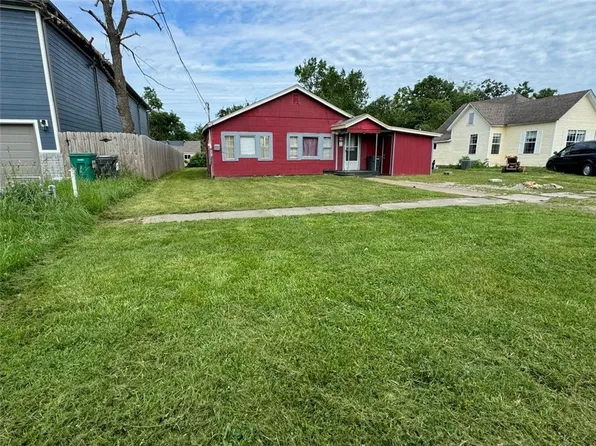 737 N C St, Rogers, AR 72756