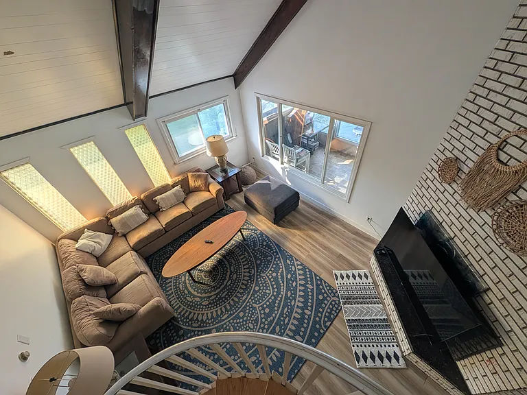 380 N Liberty St #9 — Photo 19