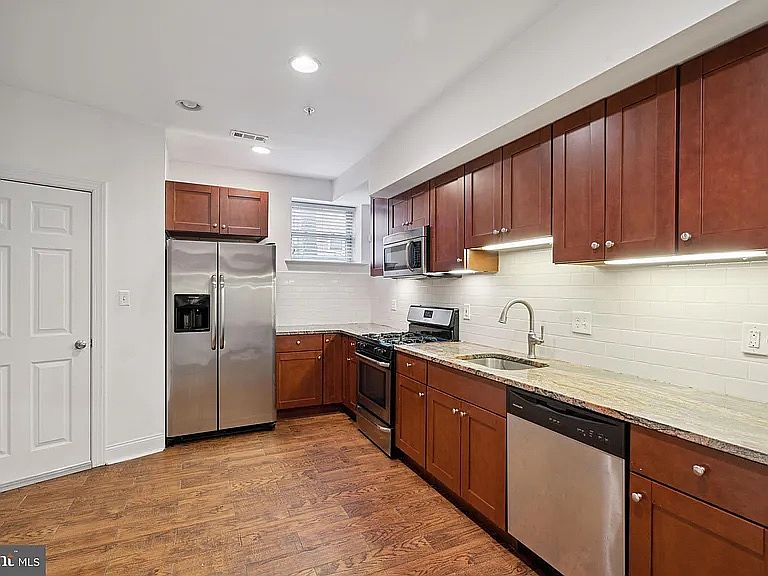 1st image of 865 N Uber St #A