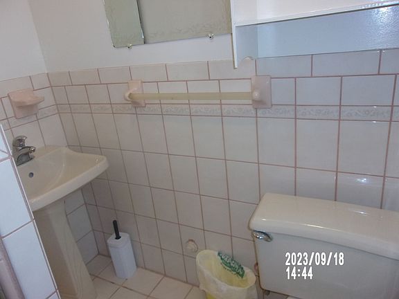 4th image of 412 N G St