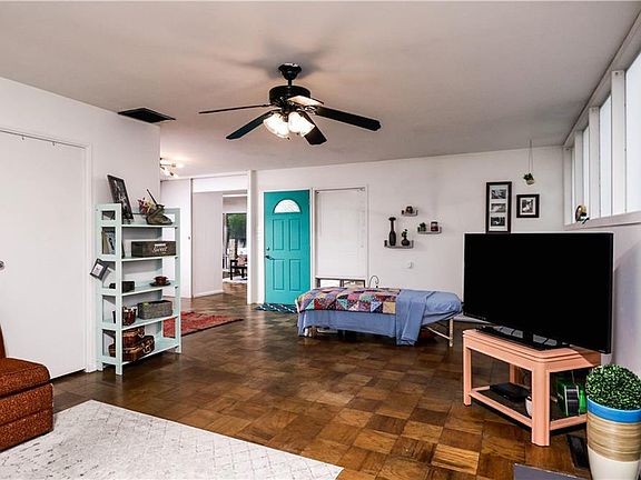 5th image of 3031 Tanglewood Dr