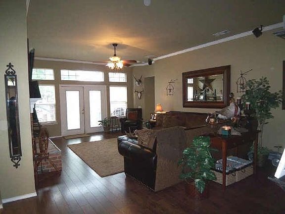 3rd image of 2902 Saint Maria Dr