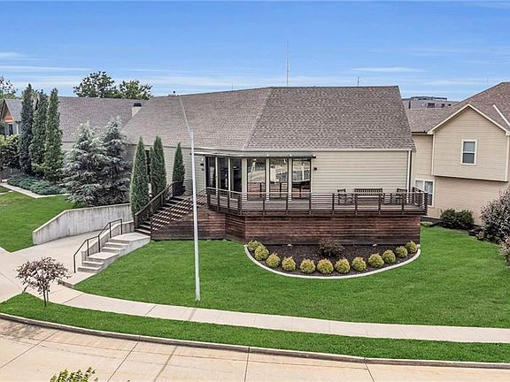 4th image of 2442 W Paseo Blvd