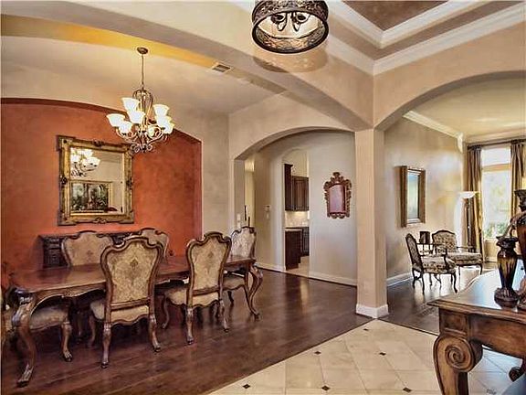 4th image of 2710 Brindisi Way