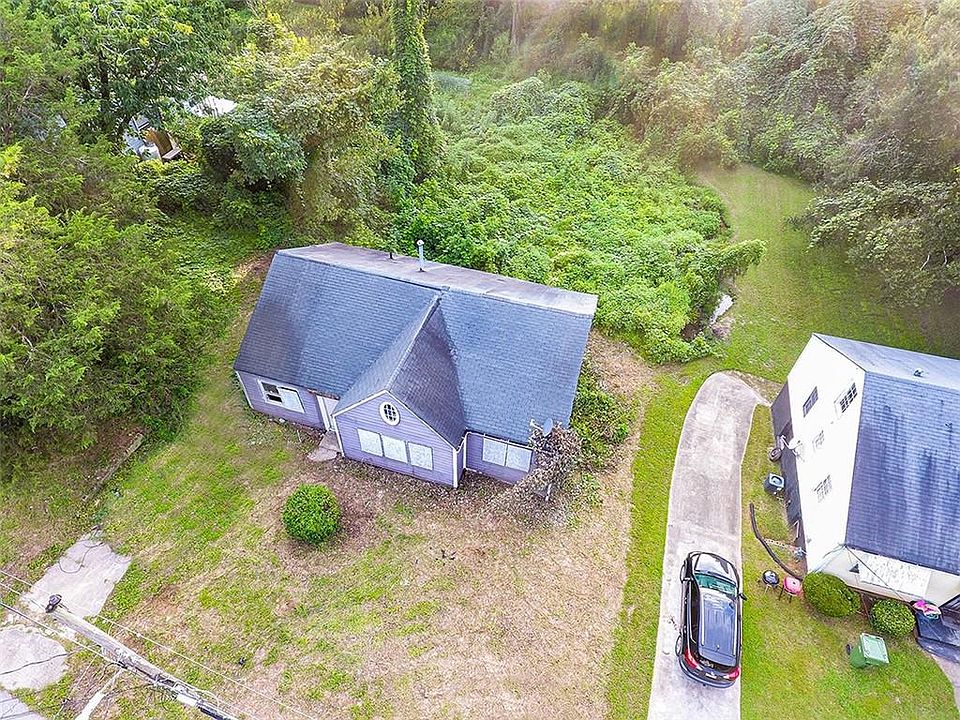 2nd image of 556 Elmwood Rd NW Lot 0