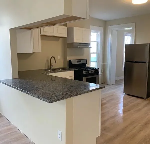 57 1/2 Saratoga Ave #2N — Photo 3