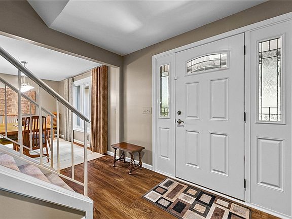 3rd image of 54 Larkwood Dr