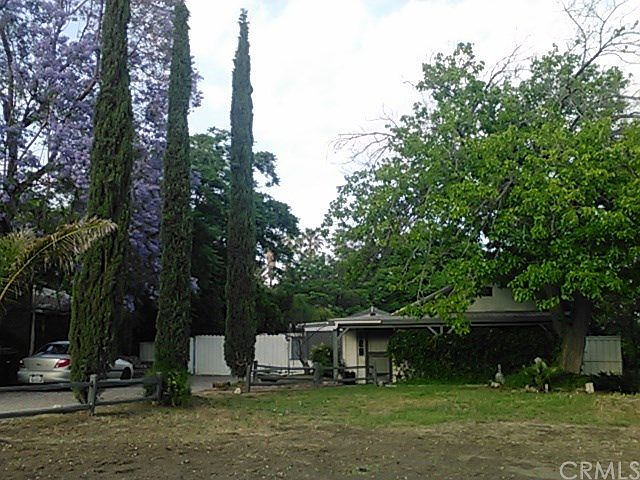 1st image of 4055 Mountain Dr
