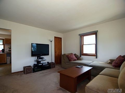 1st image of 410 3rd St