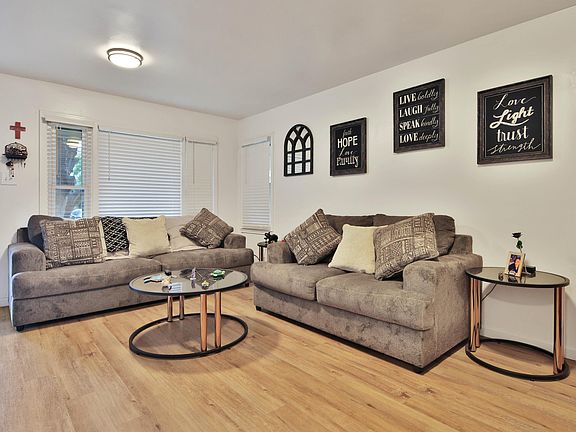 5th image of 2604 39th St