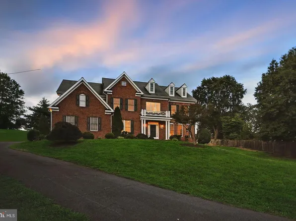 6634 Brawner St, Mc Lean, VA 22101