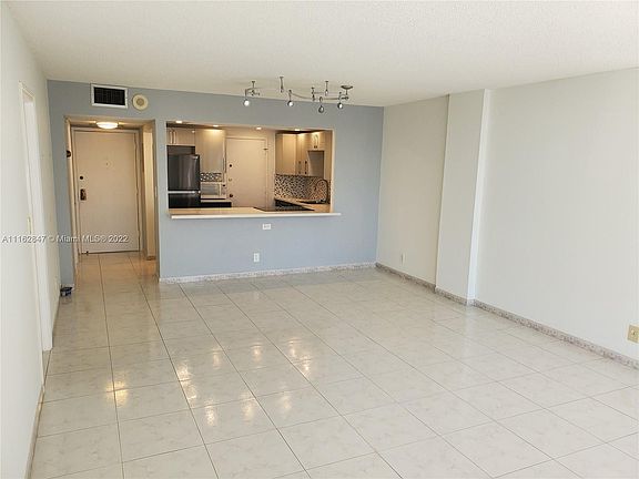 4th image of 3800 S Ocean Dr APT 809