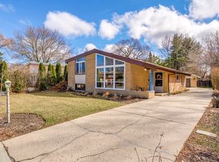 3119 Hill Ln, Wilmette, IL