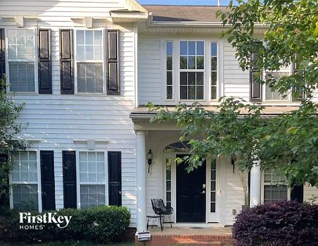 2nd image of 15515 Troubadour Ln