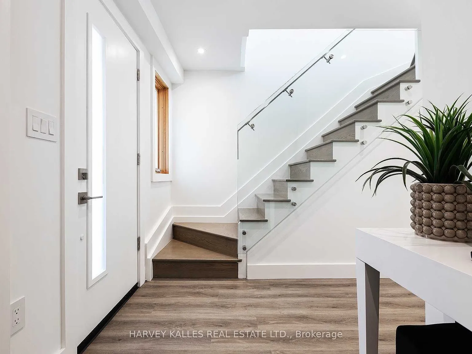 2 bed, $4,200 — Photo 2