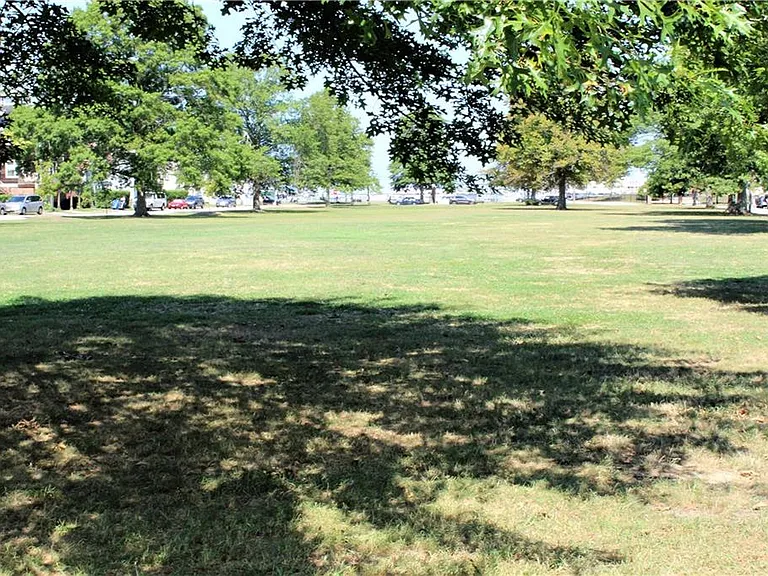 25 W Narragansett Ave — Photo 12
