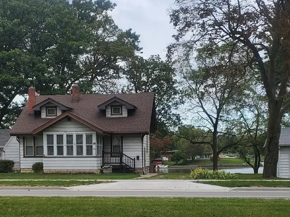 48 W 3rd St, Hobart, IN 46342