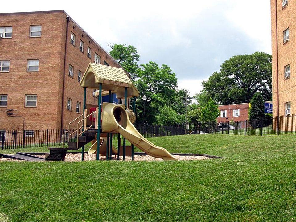 2nd image of 5000 Hunt St NE #5016-11