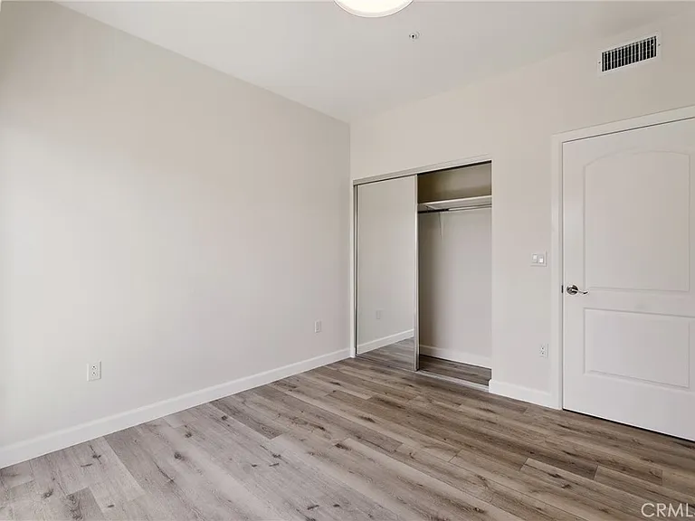 11302 Morrison St #302 — Photo 10
