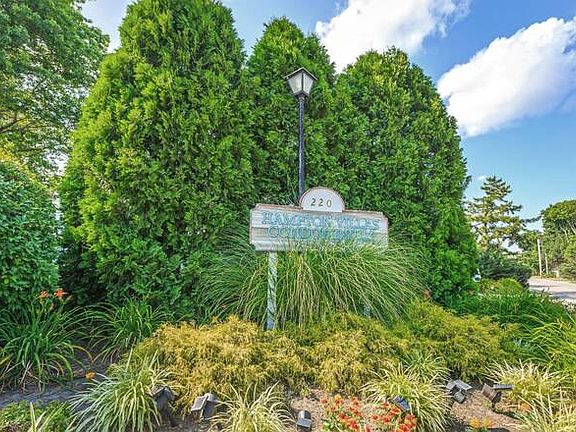 2nd image of 220 Montauk Hwy #46