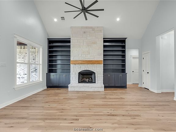 4th image of 7567 Garrison Creek Dr
