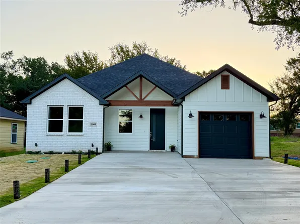 3009 Rock Wood Dr, Granbury, TX 76048