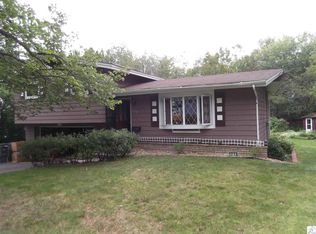 1710 Stanford Ave, Duluth, MN 55811