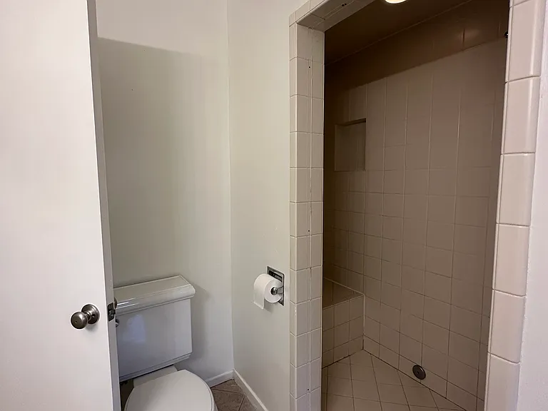 4411 Mammoth Ave — Photo 21