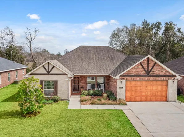 1995 Brentwood Dr, Alvin, TX 77511