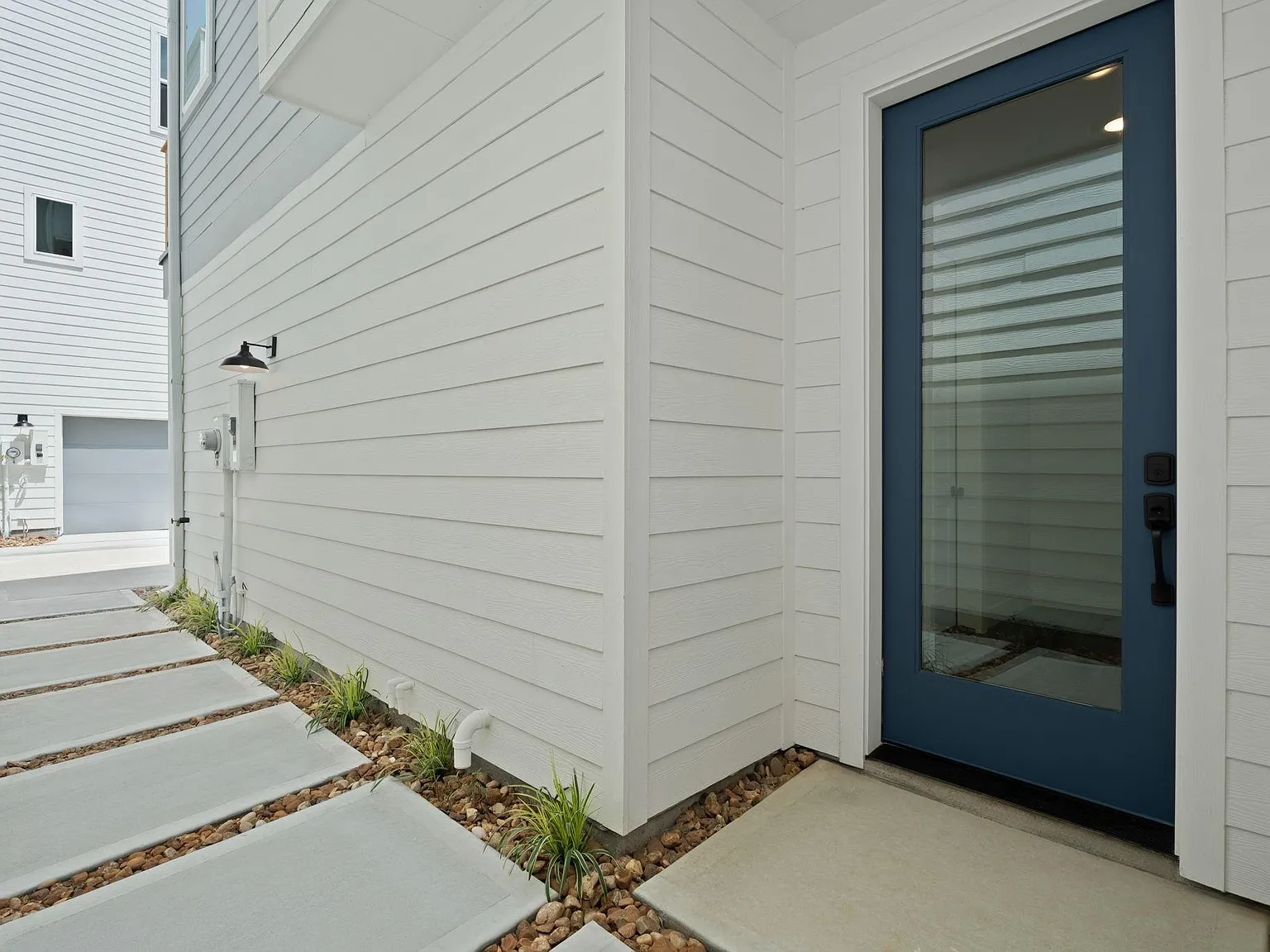 3 bed, 3.5 bath, 1924 sqft, $2,499 — Photo 4