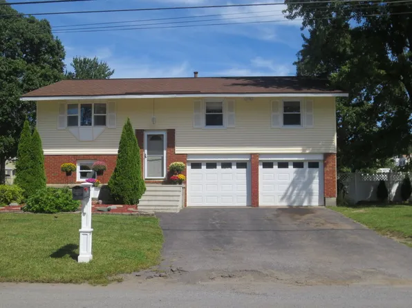 10 Fawn Dr, Scotia, NY 12302