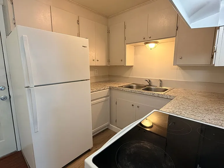 3100 NE 16th St. — Photo 9