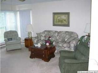 37 Twyford La, Manchester, NJ 08759