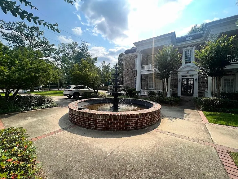 2549 Walton Way #C1 — Photo 5