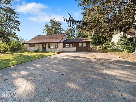 2nd image of 2630 Garden Park Dr