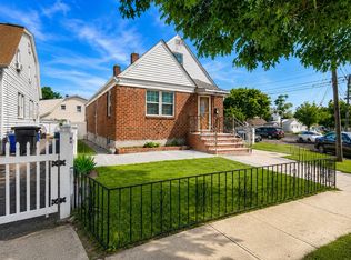 18604 Nashville Blvd, Springfield Gardens, NY 11413