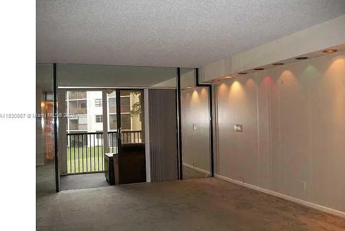 6575 W Oakland Park Blvd #214 — Photo 13