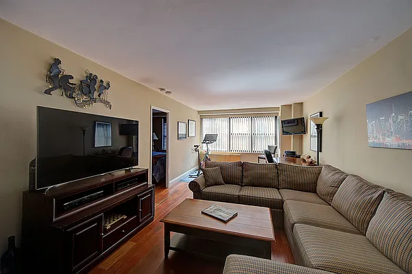 Sold by Akam Sales and Brokerage | media 5