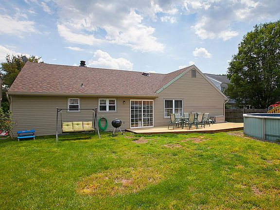 2nd image of 231 Cherrywood Ln