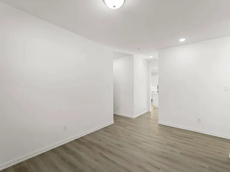 2127 Meadowlark Ln — Photo 11