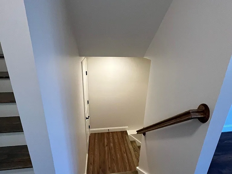 103 Thermos Ave #6 — Photo 25