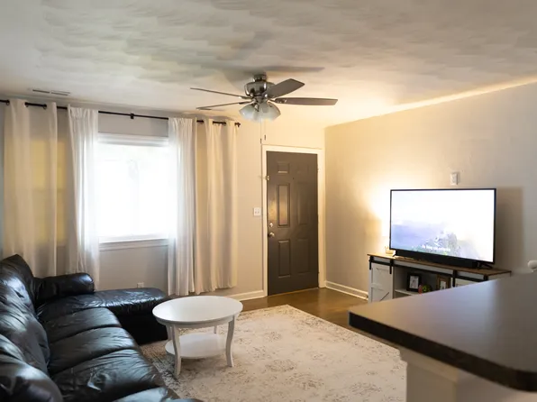 404 Roselynn Ln #A, Virginia Beach, VA 23454