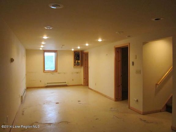 3rd image of 38778 Walker Lake Dr