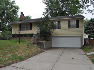 2303 Cranberry Hill Ln, Saint Joseph, MO 64503
